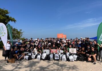 8,000 Volunteers Rally to Remove 28,000 kg of Trash from Malaysia’s Coastlines